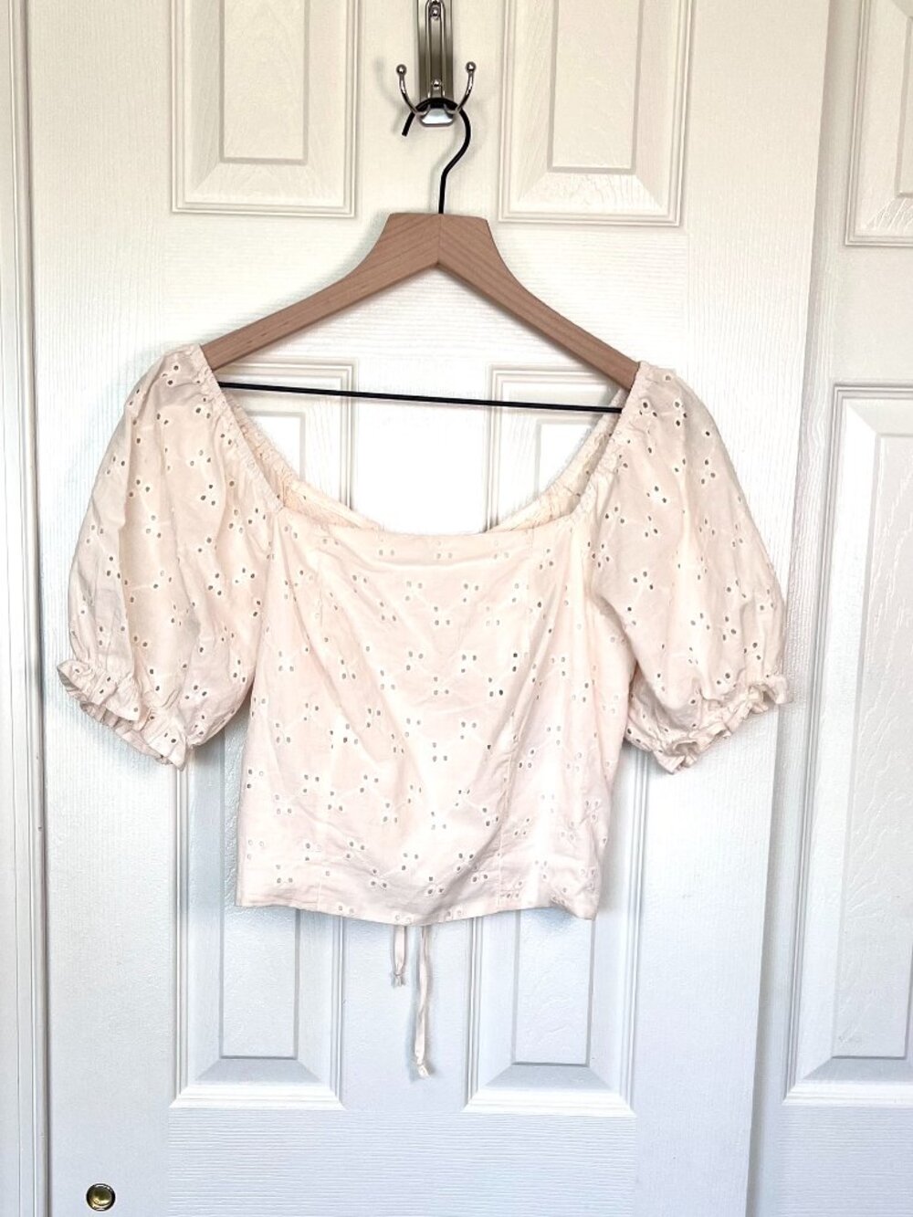 Mason & Belle Eyelet Puff Sleeve Lace Up Corset Crop Top Cream Size M NWT